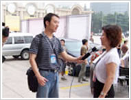 央视记者现场采访中国北京婚博会组委会秘书长